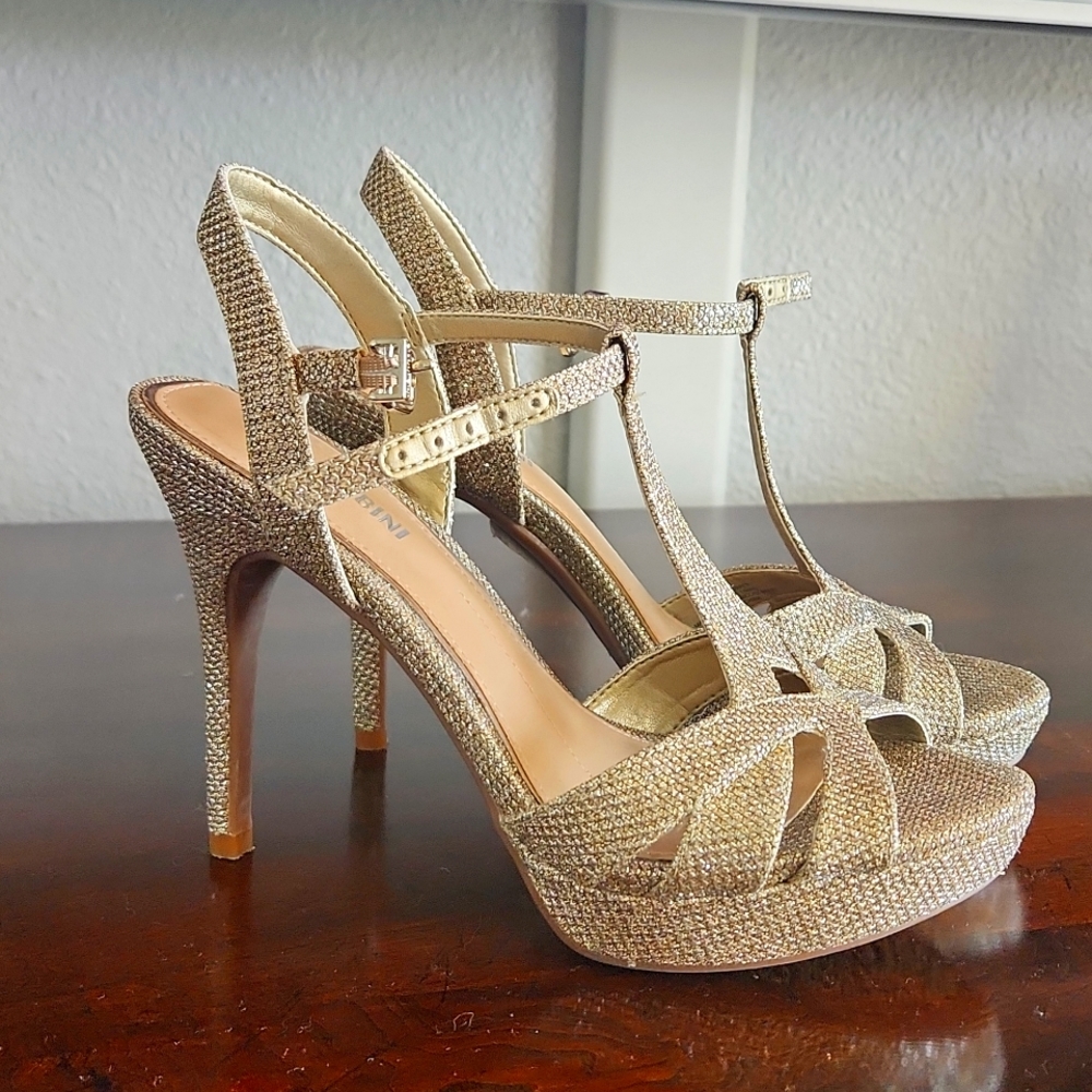 Gianni Bini gold platform heels sz6